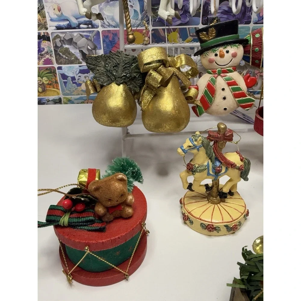 Lot Of 11‎ Vintage Christmas Ornaments Mixed Resin Wood Holiday Decor